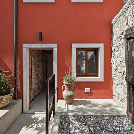 Crocevia - Carsica Contemporanea بيت ضيافة 4*